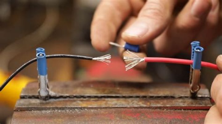 Can I connect different gauge wires?