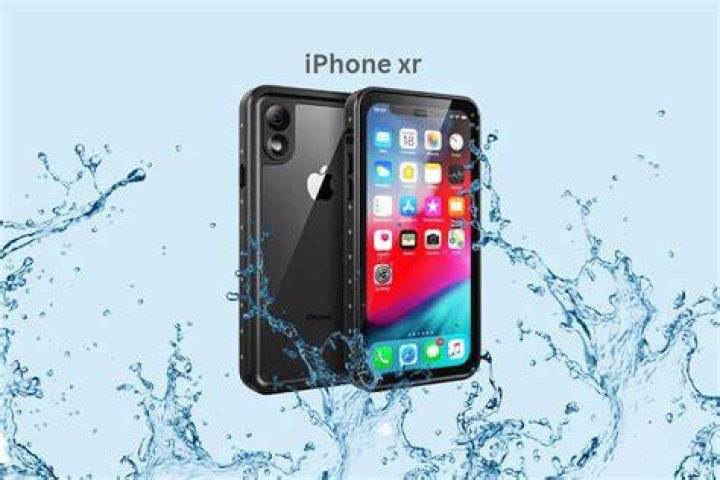 Can iPhone XR survive salt water?