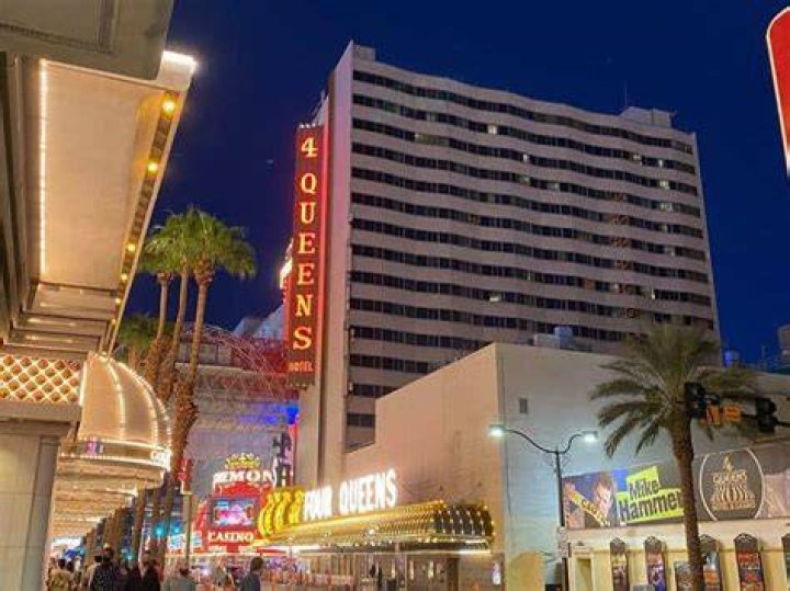 Do Las Vegas hotels allow smoking?