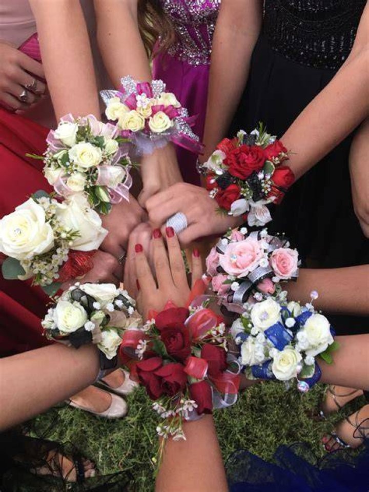Do you give a corsage for homecoming?